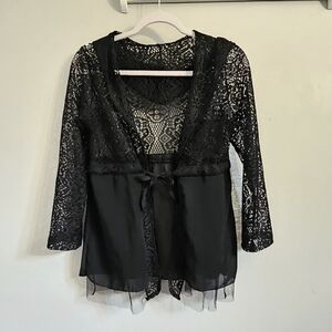 Sheer guipure lace hooded cardigan size Small chiffon black top bow tie front